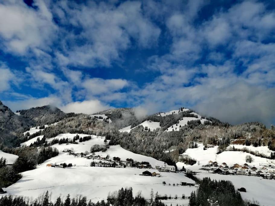 Confortable Chalet Avec Magnifique Vue En Gruyere. Charmey Zewnętrze zdjęcie